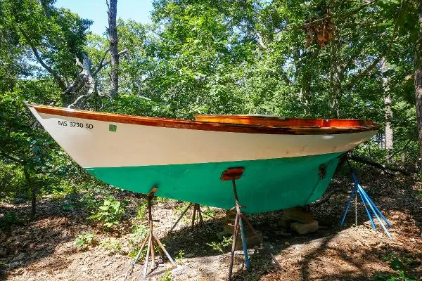 Slide: The Image of Herreshoff Petrel Fish Class 1988 - 0