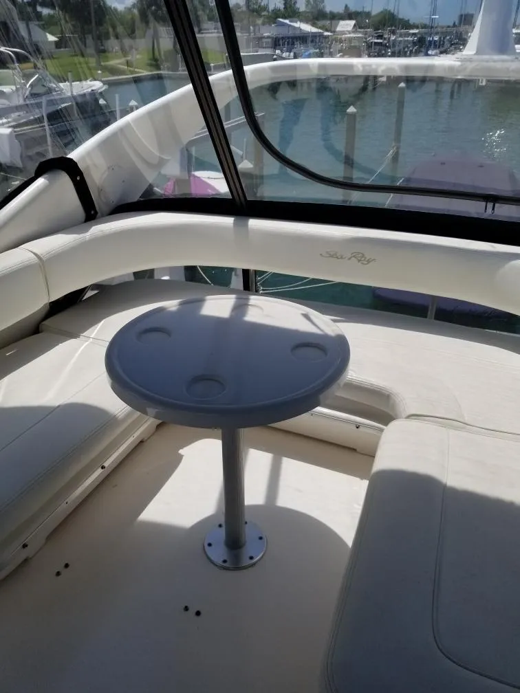 Slide: The Image of Sea Ray Sedan Bridge 2002 - 9