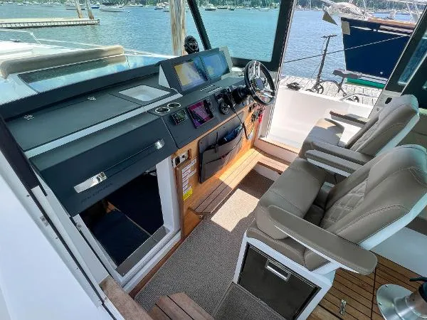 Slide: The Image of Axopar 37 Cabin 2019 - 7