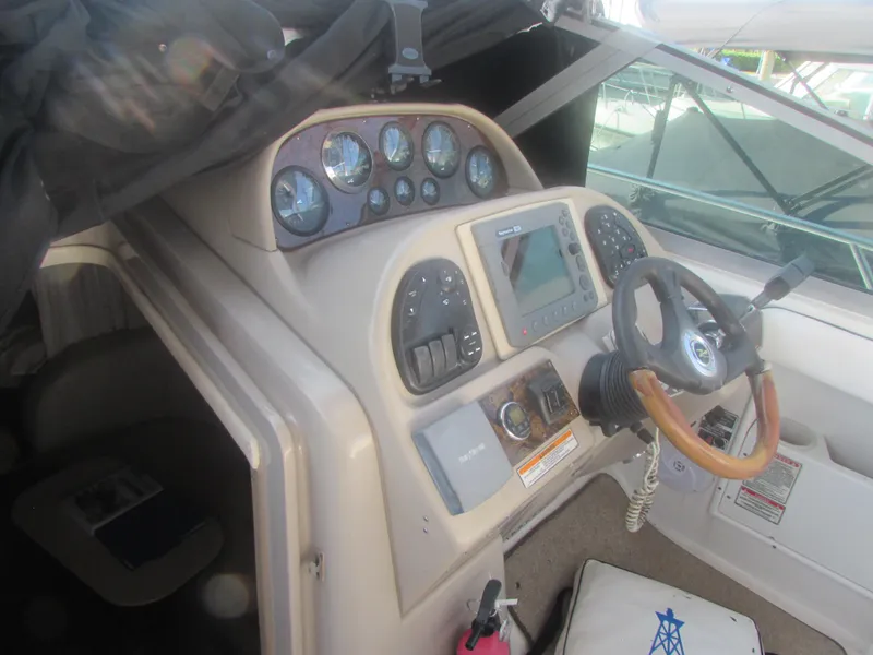 Slide: The Image of Sea Ray 300 Sundancer 2002 - 4