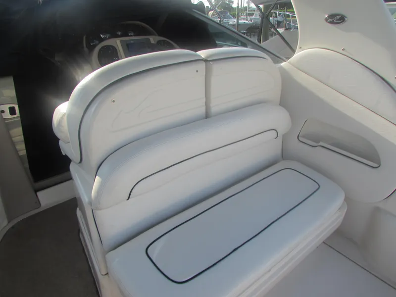 Slide: The Image of Sea Ray 300 Sundancer 2002 - 5