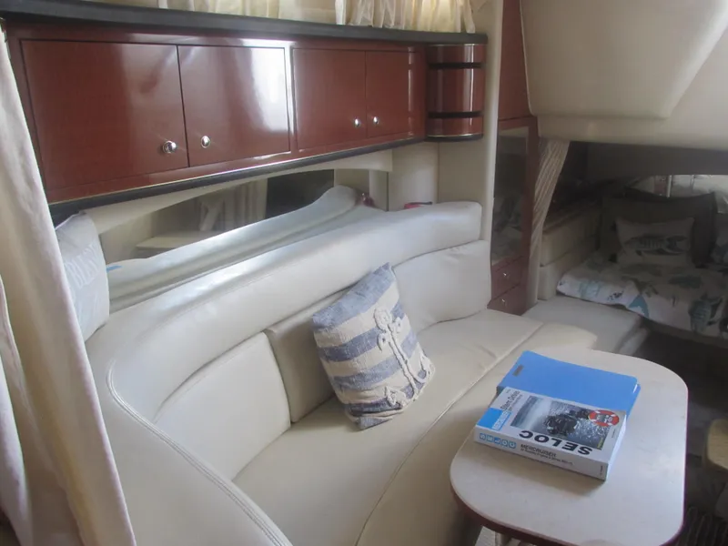 Slide: The Image of Sea Ray 300 Sundancer 2002 - 9