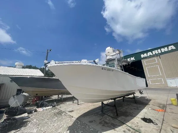 Slide: The Image of Regulator Marine 26 Center Console 2004 - 0