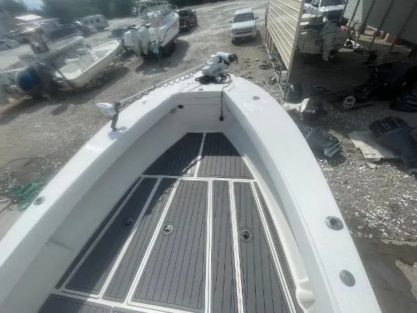 Slide: The Image of Regulator Marine 26 Center Console 2004 - 11