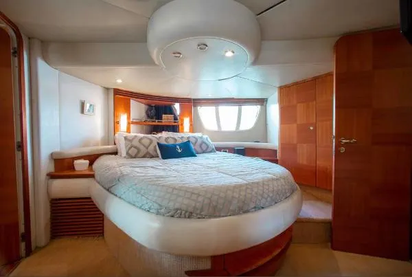 Slide: The Image of Azimut 55E 2006 - 6