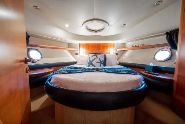 Slide: The Image of Azimut 55E 2006 - 8