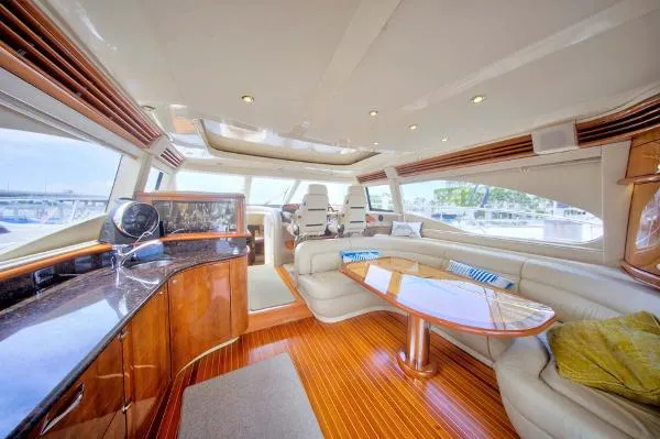 Slide: The Image of Sea Ray 680 Sun Sport 2003 - 9