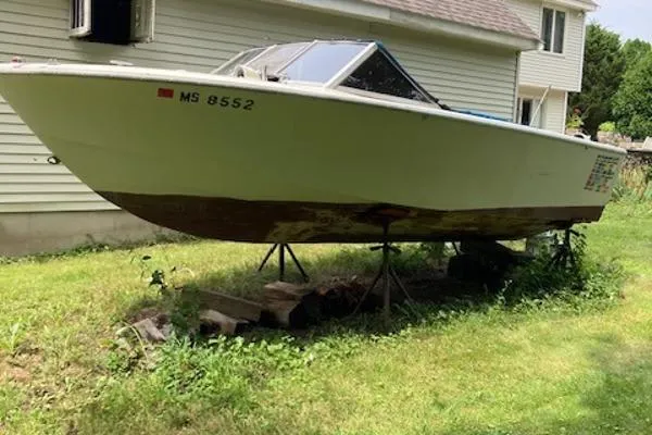 Slide: The Image of Chris-Craft 19 Lancer 1971 - 0