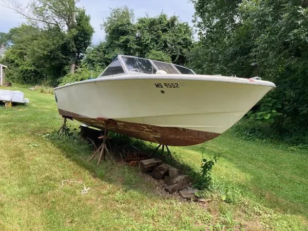 Slide: The Image of Chris-Craft 19 Lancer 1971 - 1
