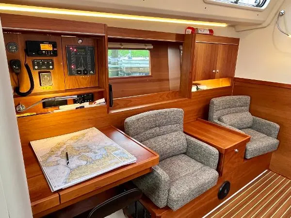 Slide: The Image of Hanse 455 2016 - 10
