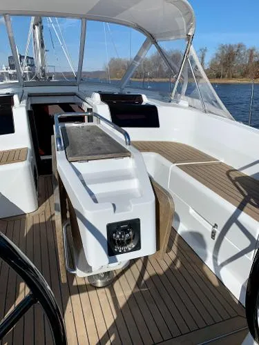 Slide: The Image of Hanse 455 2016 - 6