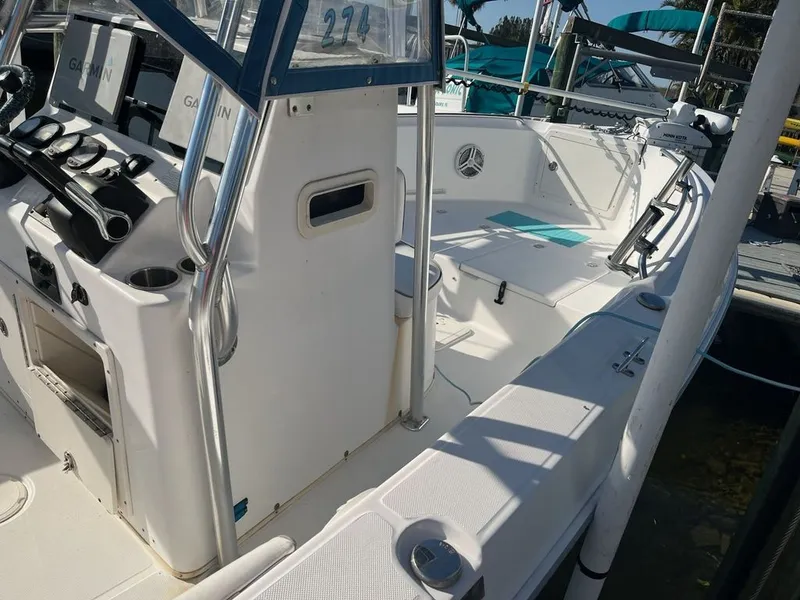 Slide: The Image of Cobia 274 Center Console 2005 - 3