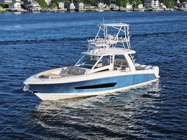 Slide: The Image of Boston Whaler 420 Outrage 2017 - 5