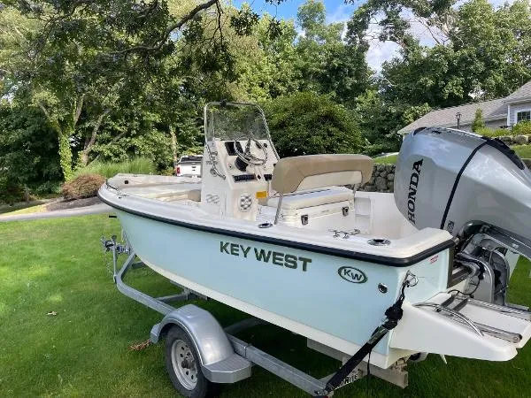 Slide: The Image of Key West 1720 Sportsman 2018 - 10