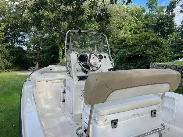 Slide: The Image of Key West 1720 Sportsman 2018 - 9
