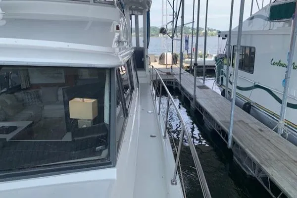 Slide: The Image of Carver Yachts 440 Aft Cabin Motor Yacht 1994 - 6