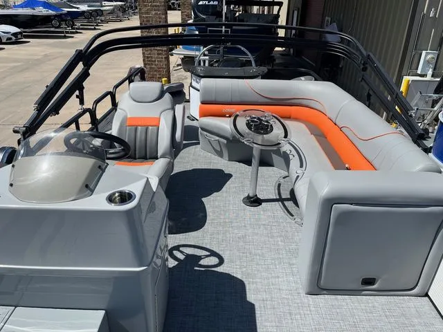 Slide: The Image of Lowe Sf234 2020 - 4