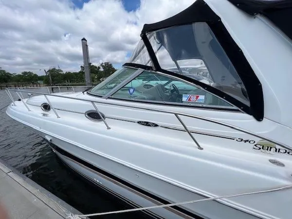 Slide: The Image of Sea Ray 340 Sundancer 2002 - 1