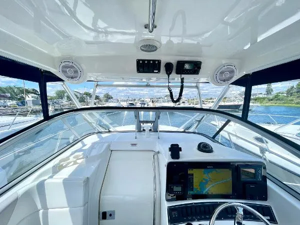 Slide: The Image of Boston Whaler 285 Conquest 2009 - 4