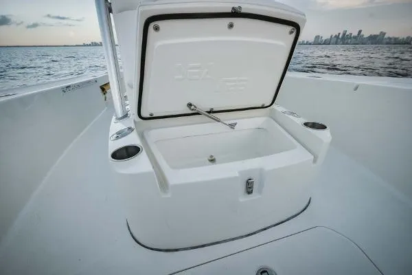 Slide: The Image of SeaVee 270Z 2015 - 11