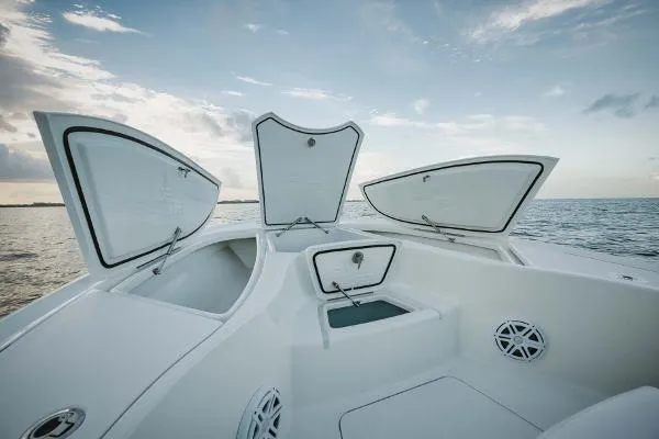 Slide: The Image of SeaVee 270Z 2015 - 9