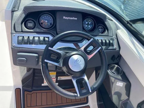 Slide: The Image of Monterey 258 Super Sport 2016 - 7