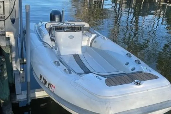 Slide: The Image of Walker Bay Generation 450DLX 2015 - 3