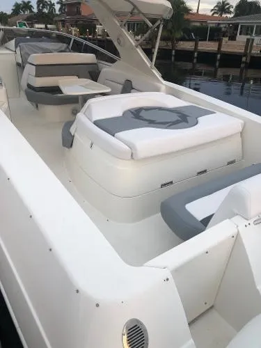 Slide: The Image of Fountain 48 Express Cruiser 2005 - 9