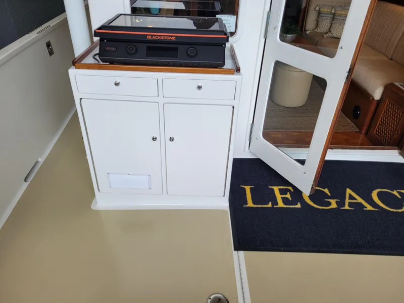 Slide: The Image of Interior of Ocean Alexander 50 Pilothouse yacht, year 1981. - 14