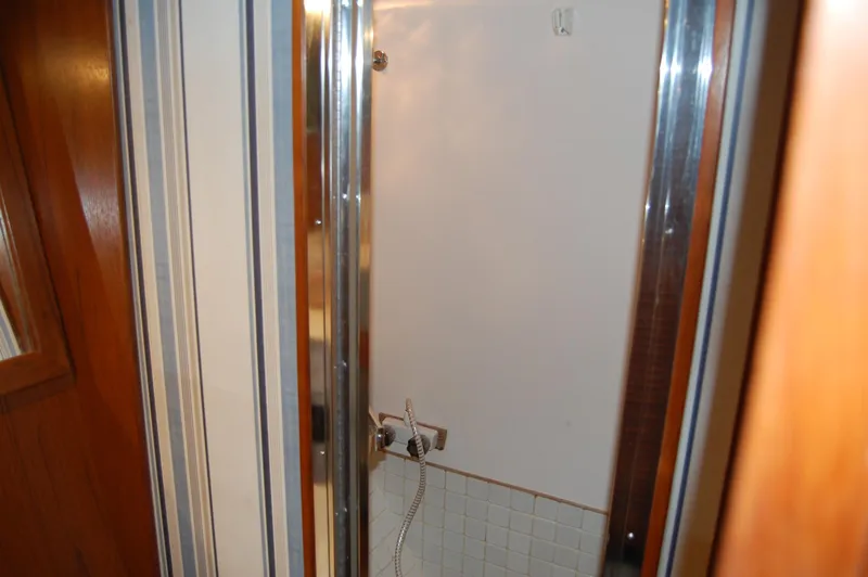 Slide: The Image of Ocean Alexander 50 Pilothouse 1981 - 68