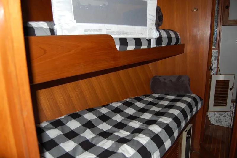 Slide: The Image of Ocean Alexander 50 Pilothouse 1981 - 71