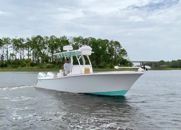 Slide: The Image of Front Runner 26 Center Console 2022 - 2