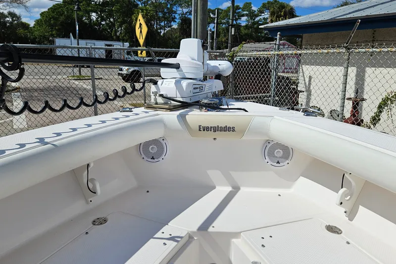 Slide: The Image of 2015 Everglades 255 Center Console boat with advanced navigation equipment. - 7