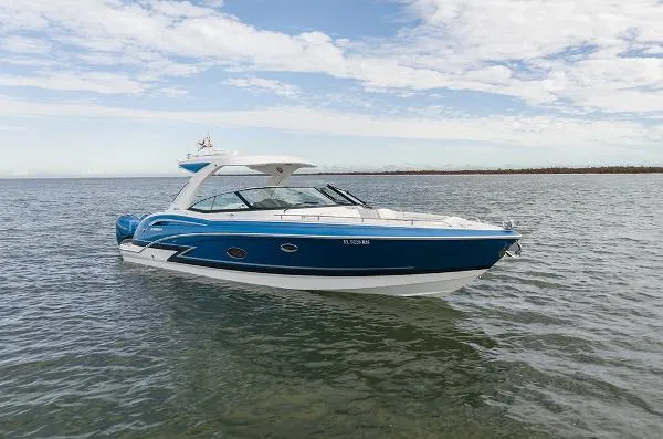 Slide: The Image of Formula 350 Crossover Bowrider 2018 - 2