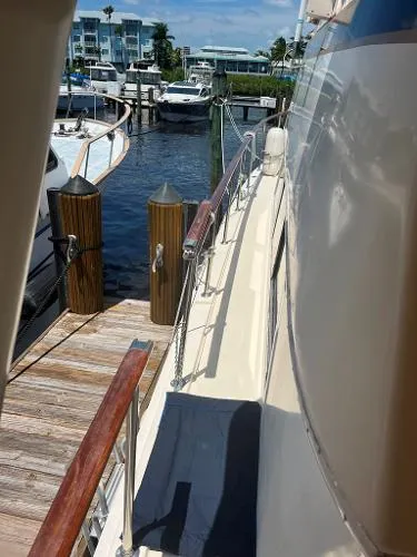 Slide: The Image of Hatteras 48 Motor Yacht 1981 - 10