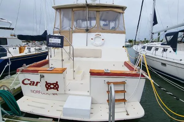 Slide: The Image of Californian 43 Cockpit Motor Yacht 1984 - 5