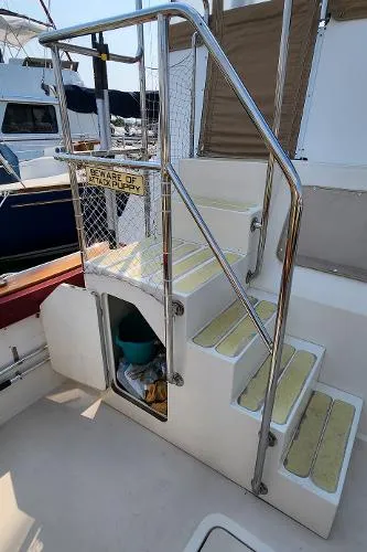 Slide: The Image of Californian 43 Cockpit Motor Yacht 1984 - 7