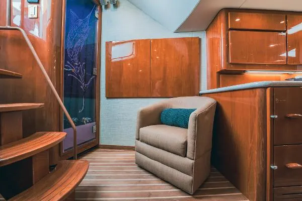 Slide: The Image of Buddy Davis 48 Express 2006 - 4