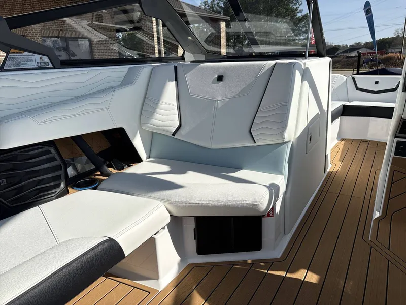 Slide: The Image of Nautique G25 2026 - 32