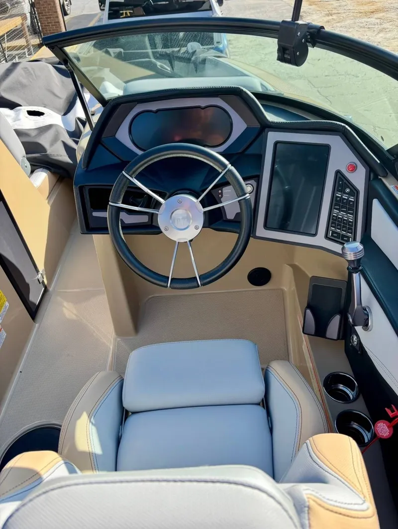 Slide: The Image of MasterCraft X STAR S 2023 - 8