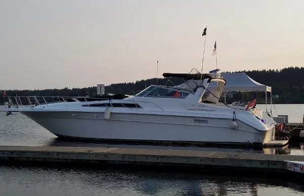 Slide: The Image of Sea Ray 420 Sundancer 1991 - 0