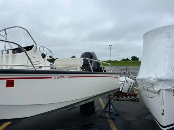 Slide: The Image of Boston Whaler 170 Montauk 2022 - 1