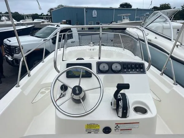 Slide: The Image of Boston Whaler 170 Montauk 2022 - 2