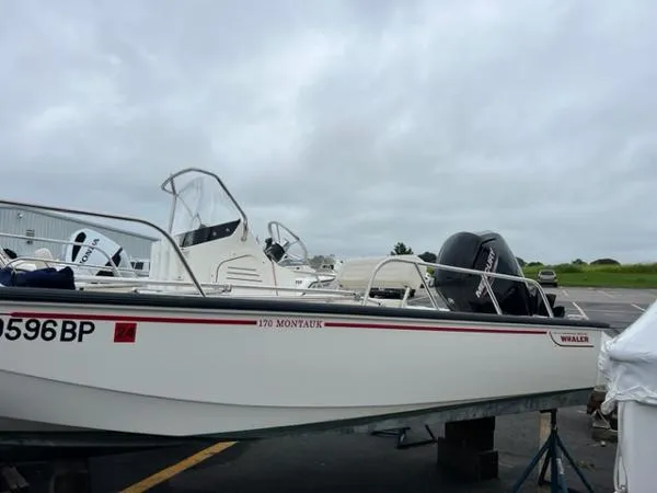 Slide: The Image of Boston Whaler 170 Montauk 2022 - 3