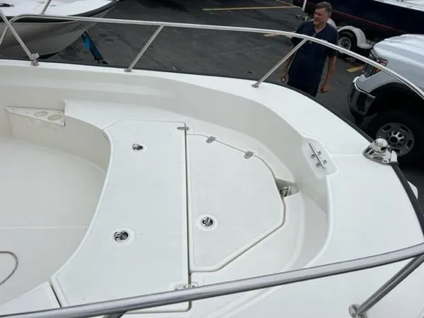 Slide: The Image of Boston Whaler 170 Montauk 2022 - 5