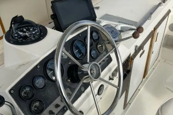 Slide: The Image of Bertram 35 Convertible 1985 - 6