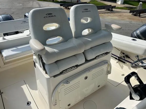 Slide: The Image of Cobia 280 Center Console 2020 - 11