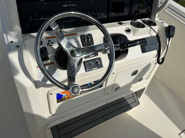 Slide: The Image of Cobia 280 Center Console 2020 - 7