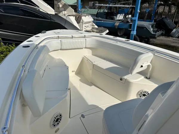 Slide: The Image of Cobia 280 Center Console 2020 - 8