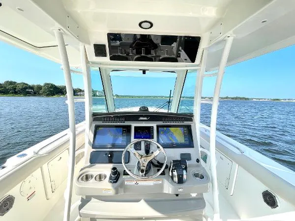Slide: The Image of Boston Whaler 350 Outrage 2017 - 7